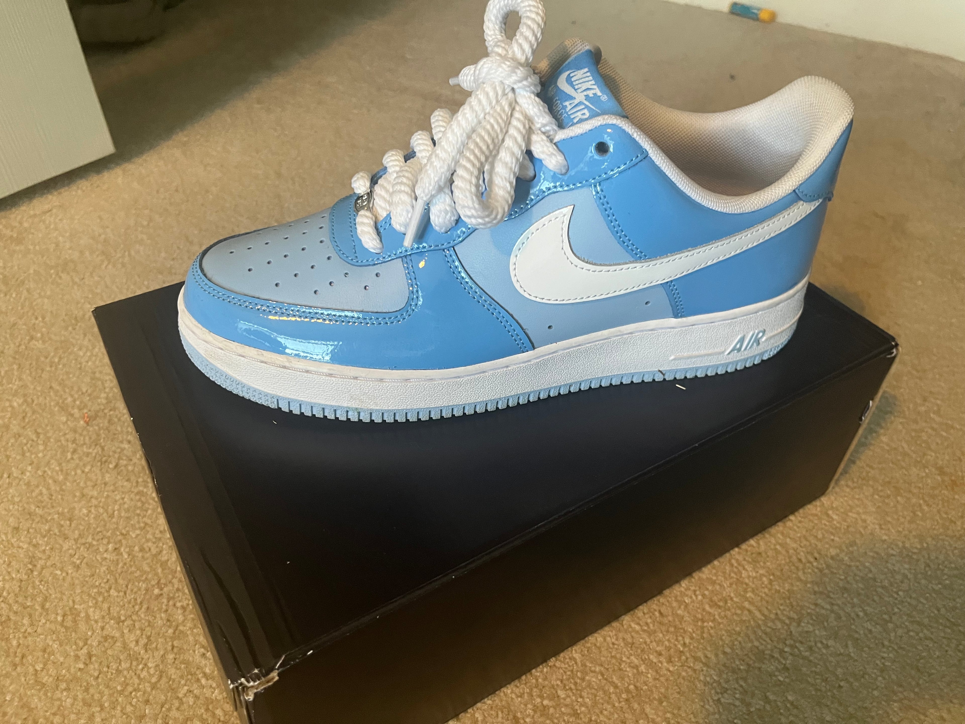 Nike Air Force 1 '07 LV8 'Psychic Blue Patent' NEW